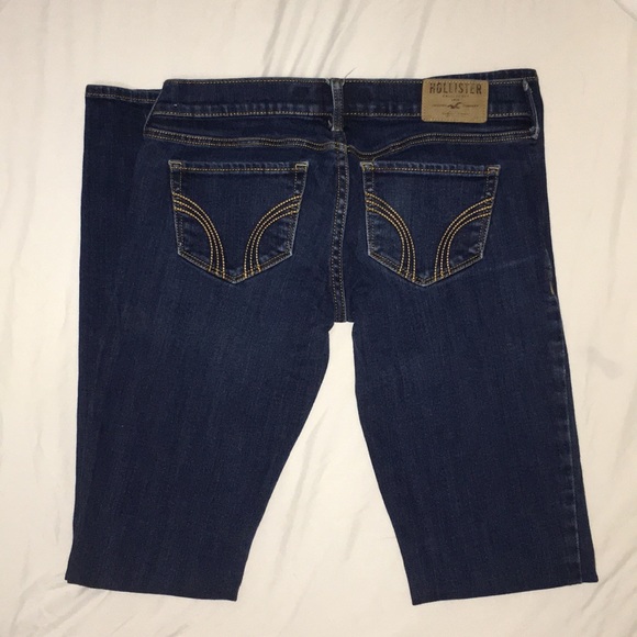 Hollister Skinny Jeans - Picture 2 of 3